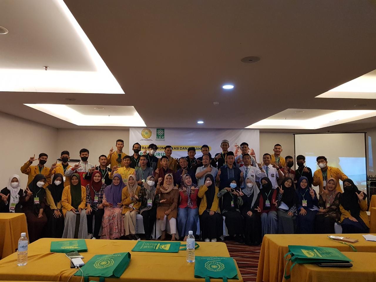 Fikom Umri dan LDK PWM Riau Gelar Training Komunikasi Pengurus OSIS dan IPM SLTA se-Riau