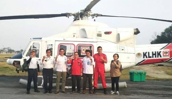 Helikopter Bantuan KLHK untuk Pemadaman Karhutla di Riau Mengalami Gangguan