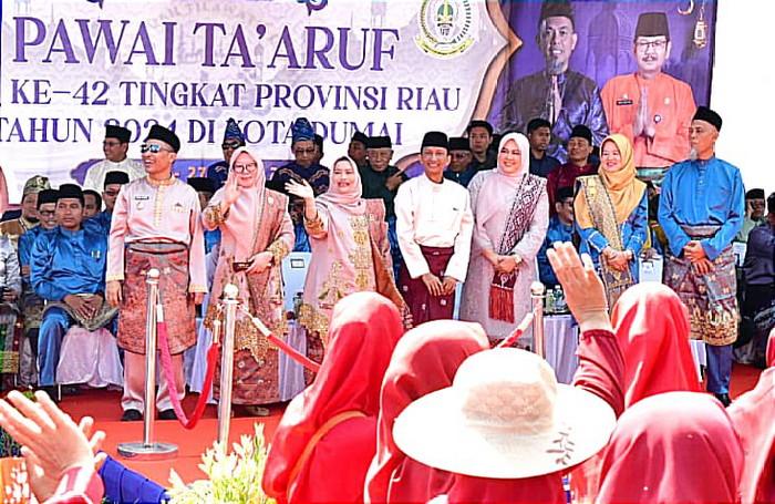 Kafilah Kabupaten Bengkalis Meriahkan Pawai Taaruf MTQ XLII Riau di Dumai