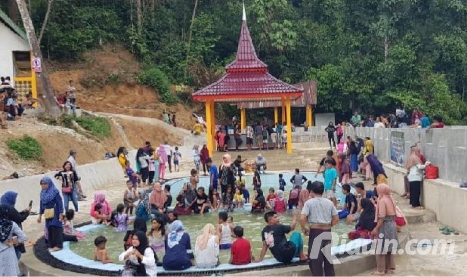 Warga Hulu Kuantan Bangga Punya Objek Wisata Air Panas, DPRD: Terima Kasih Pak Bupati