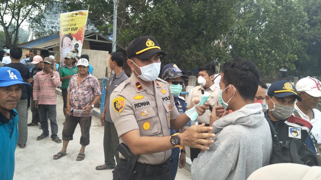 KSKP Tembilahan Dirikan Posko Kesehatan Dan Bagi-Bagikan Masker