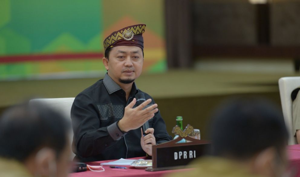 Anggota DPR RI Asal Riau Ini Siap Fasilitasi Daerah Bangun Infrastruktur dari APBN