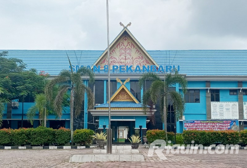 KK Bodong Ditemukan di PPDB SMA 8 Pekanbaru, Calon Siswa Langsung di Blacklist