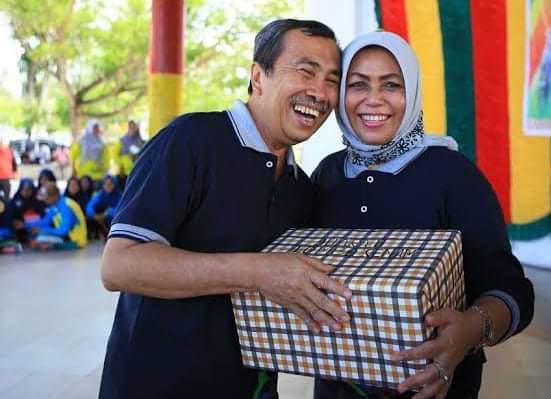 Istri Gubernur Riau, 2 Ajudan dan Beberapa Kadis Positif Corona