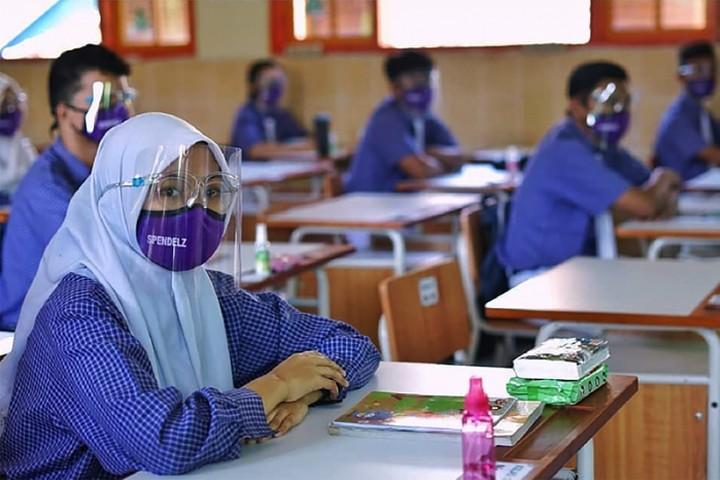 Mulai Senin Besok, SD dan SMP di Kota Padang Akan Melaksanakan Sekolah Tatap Muka