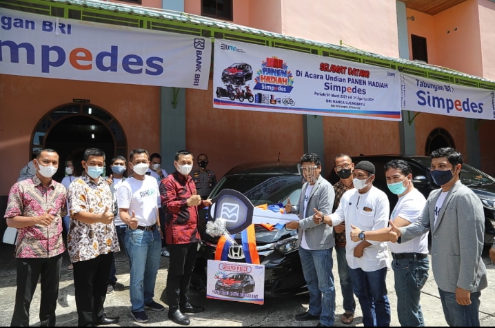 Hadiri Panen Undian BRI, Wabub Rohul Minta Masyarakat Gemar Menabung