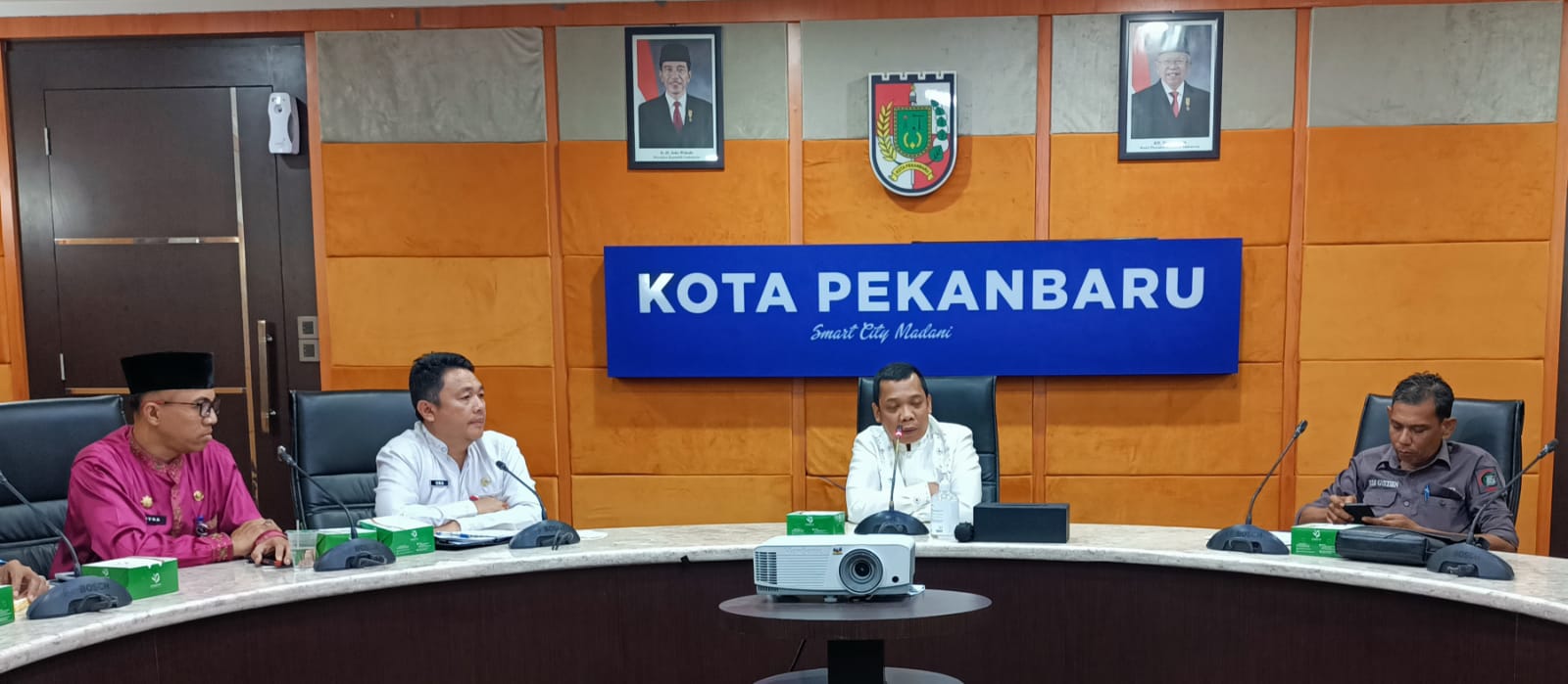 Pj Walikota Sebut Tangani Banjir di Pekanbaru Harus