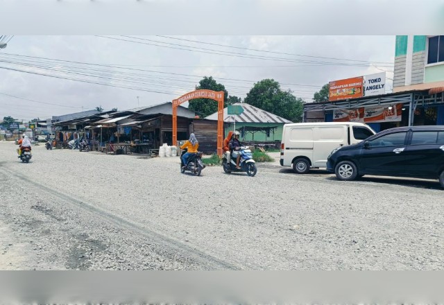 Rusak Parah, Pemprov Riau Perbaiki Jalan Suka Karya