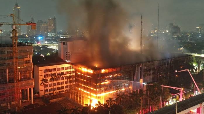 5 Kuli Bangunan, Mandor, Dirut dan Pejabat Jadi Tersangka Kebakaran Gedung Kejagung