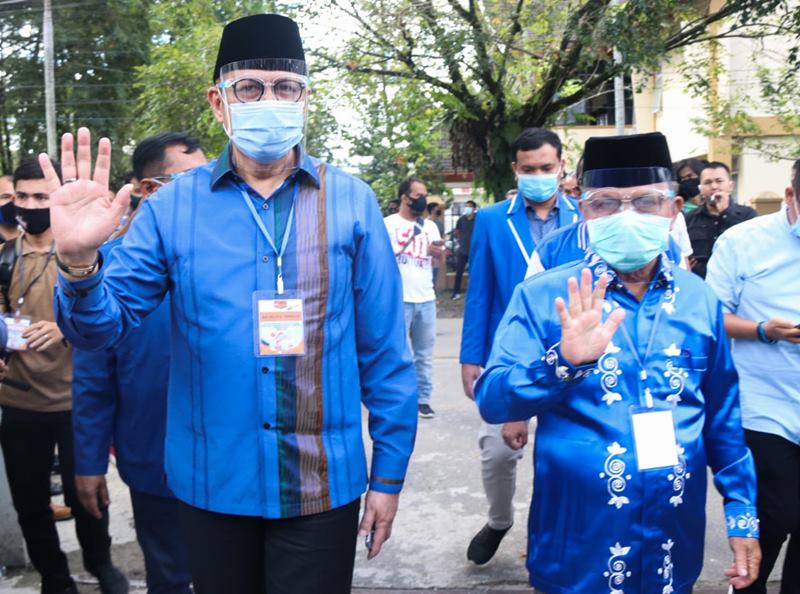 Tanpa PDIP, Mulyadi-Ali Mukhni Mendaftar ke KPU Sumbar Diusung Demokrat dan PAN