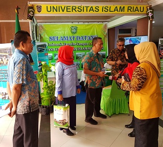 Stand UIR di Indonesia Expo Padang 'Diserbu' anak SMA