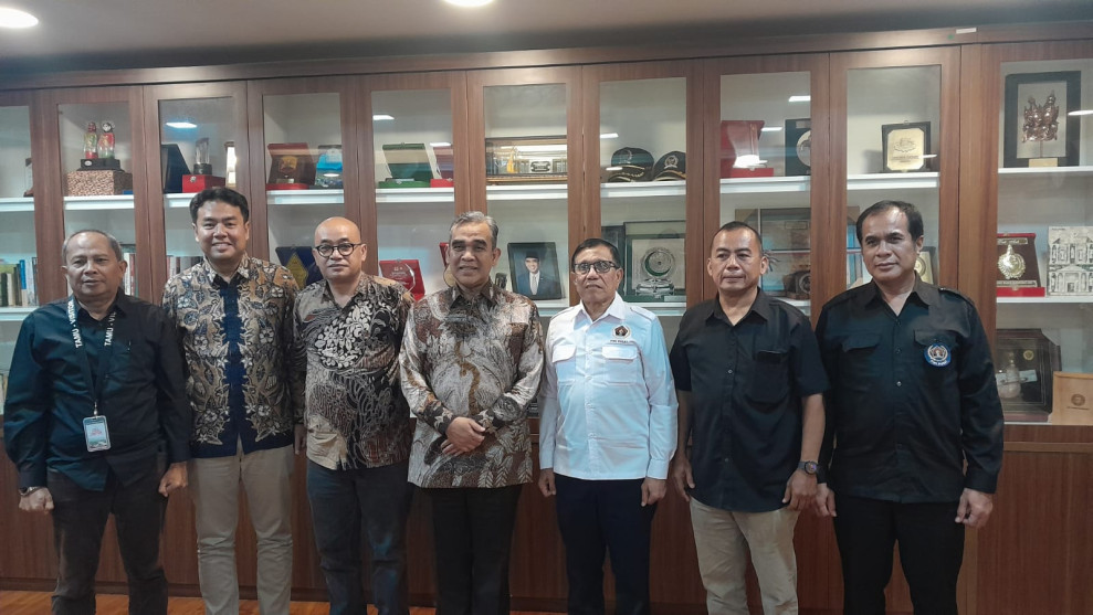 PWI Pusat Tetapkan Ahmad Muzani sebagai Anggota Kehormatan