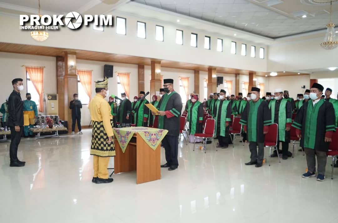 Bupati Inhil melantik Dewan dan Majelis Hakim Musabaqah Tilawatil Qur'an (MTQ) Ke-51 Kab. Inhil Tahun 2021