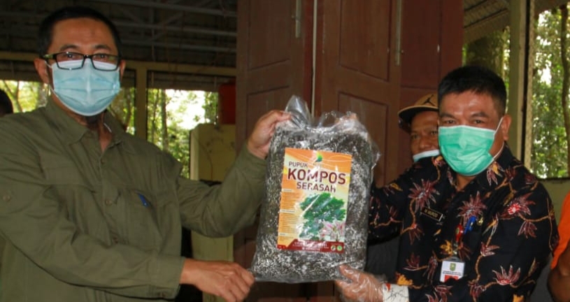 Dukung Program Riau Hijau, Dinas LHK Olah Sampah Organik Jadi Pupuk Kompos