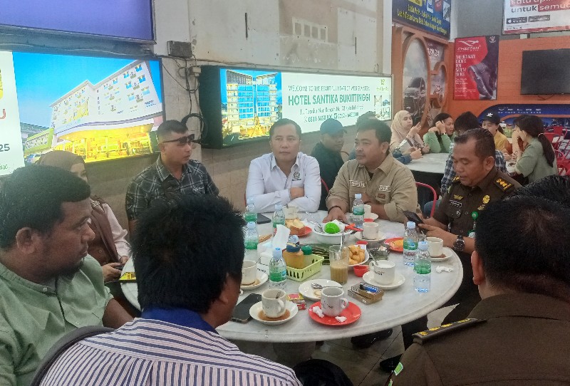 Press Gathering Bersama Puluhan Wartawan, Ini Pesan Asintel Kejati Riau