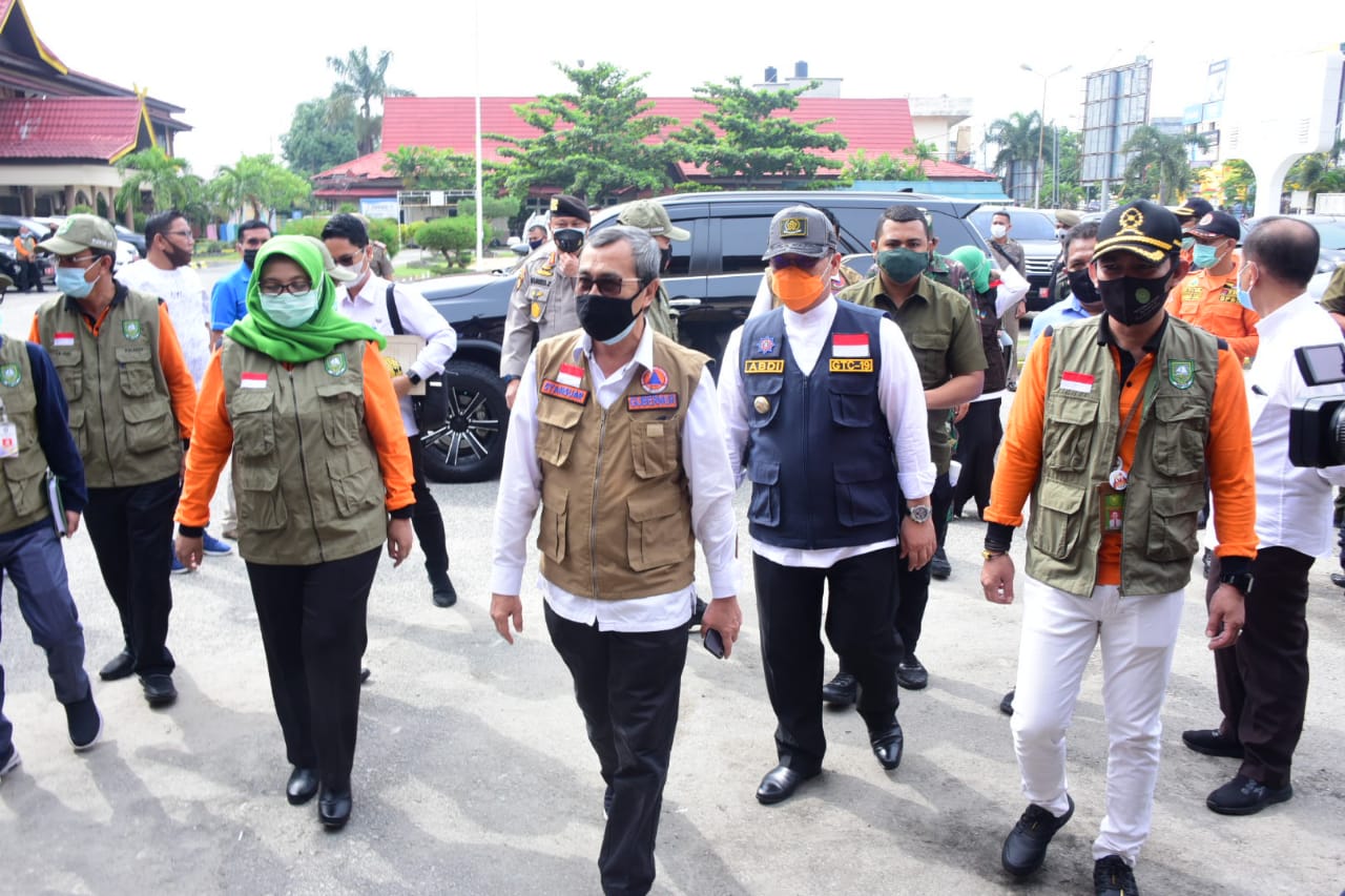 Terapkan PSBM, Pj Bupati Bengkalis Paparkan Perkembangan Corona ke Gubri