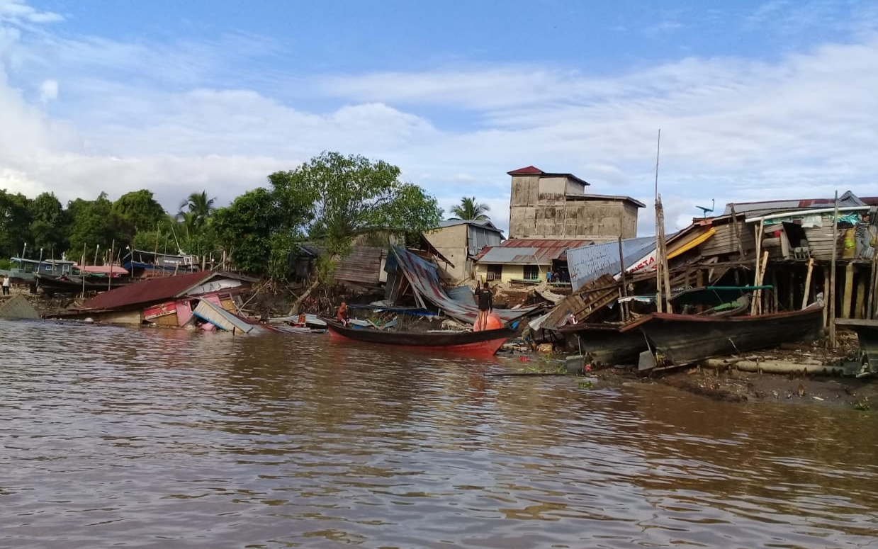 Longsor di Kampung Betuah Inhil Hancurkan 10 Rumah, Ini Warga yang Menjadi Korban