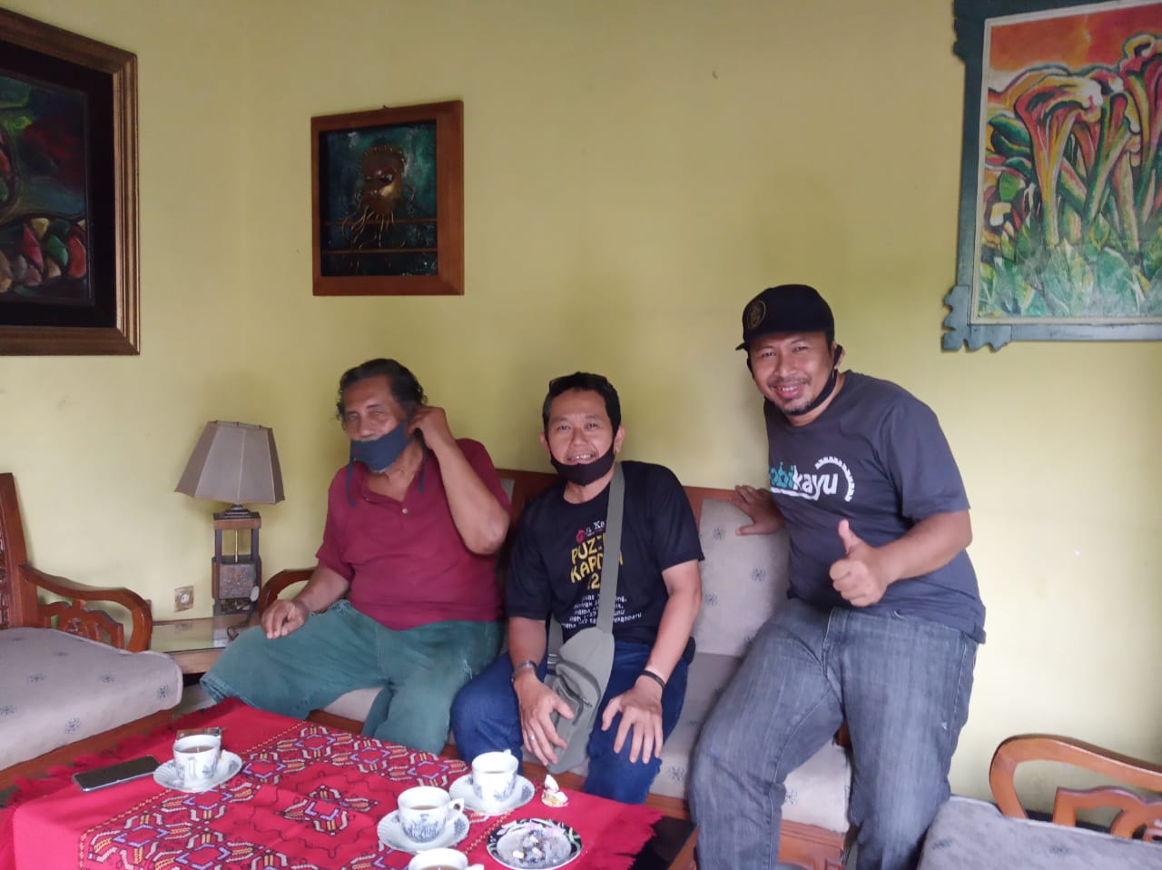 2 Maestro Seniman Riau Terima Bantuan Sembako Program Lumpang Aseri