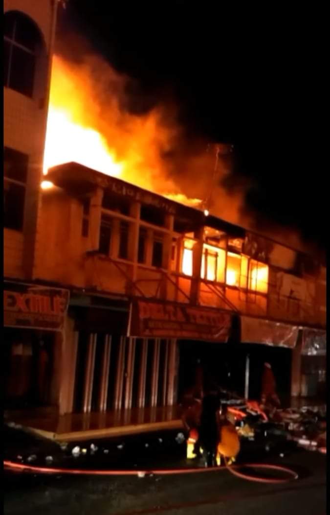 Waduh, Api Lalap 6 Ruko di Belakang Sukaramai Trade Center Pekanbaru