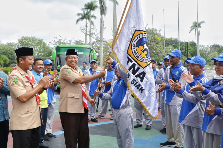 Bupati Siak Lepas Kontingen PENAS XVI KTNA ke Padang