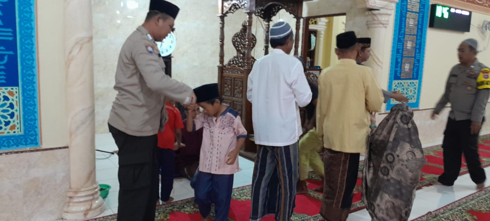 Kampanyekan Pemilu Damai dan Cooling System, Polsek Concong Gelar Doa Bersama Warga