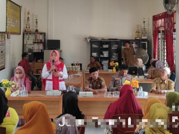 Warga Tanjung Medan Senang Polisi dan Puskesmas Gelar Pengobatan Gratis