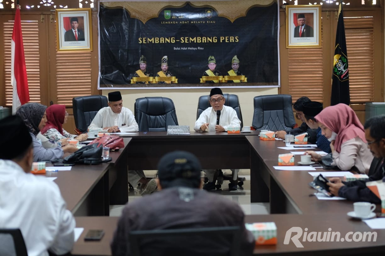 Hadapi Globalisasi Informasi, LAM Riau Gelar Seminar Bagi Mahasiswa