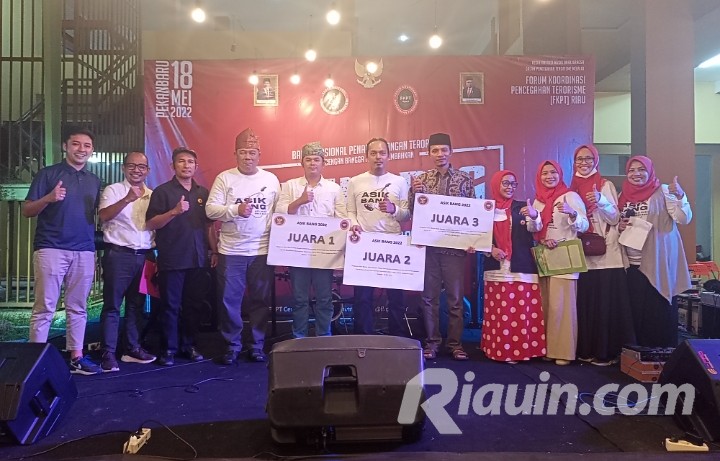 Grup Band Tawa Pahit Juara Festival Asik Bang BNPT-FKPT di Pekanbaru
