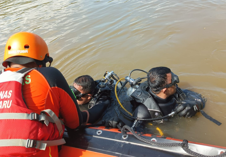 Empat Hari Hilang, Mahasiswa Hanyut di Sungai Kampar Belum Ditemukan
