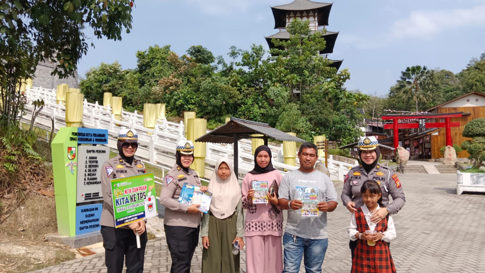 Sosialisasi di Lokasi Wisata, Ditlantas Polda Riau Sampaikan Pesan Pemilu Damai