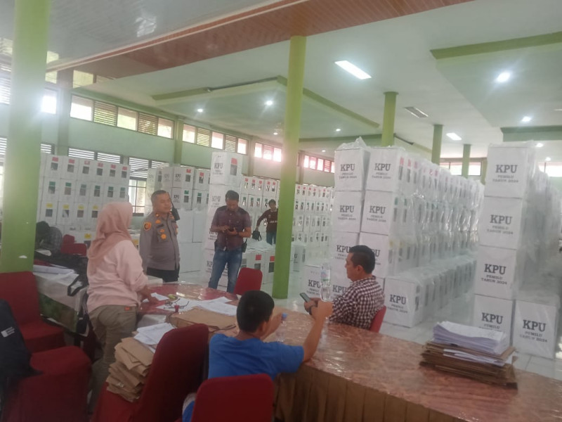 Pastikan Kotak Suara Aman, Polresta Pekanbaru Cek Gudang Logistik PPK di Tuah Madani dan Binawidya