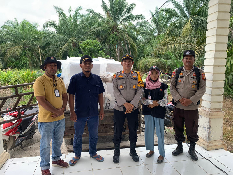 Polisi Pastikan Pengiriman Kotak Suara dari PPS ke PPK di Kubu Aman