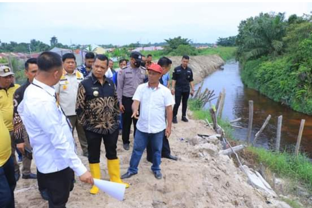 Hujan Lebat Air Sungai di Pekanbaru Meluap, Pj Wako : Ini di Luar Prediksi