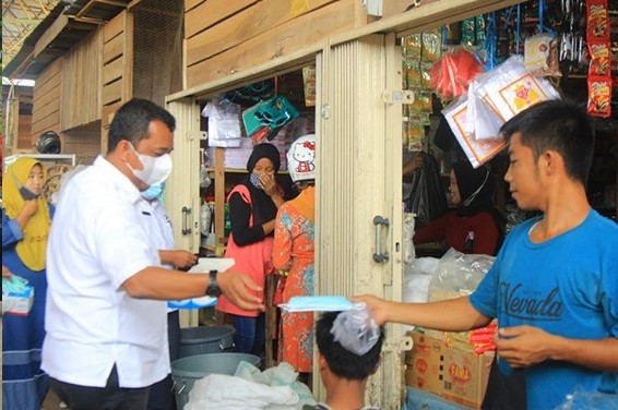 Kunjungi Pasar Modern Telukkuantan, Pjs Bupati Kuansing: Jangan Lengah, Tetap Pakai Masker