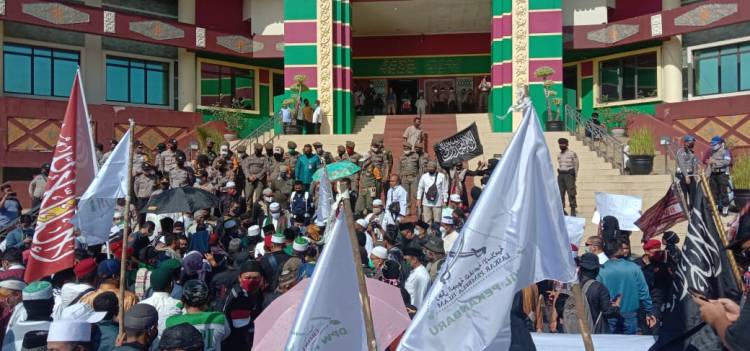 Tolak RUU HIP, Sejumlah Tokoh Riau Ikut Demo ke DPRD Riau