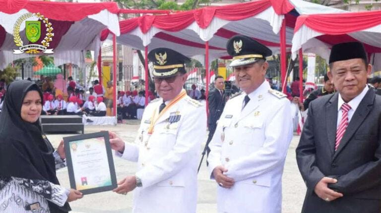 Wakil Ketua DPRD Inhil Edi Gunawan Ikuti Apel HUT RI di Lapangan Gajah Mada Tembilahan