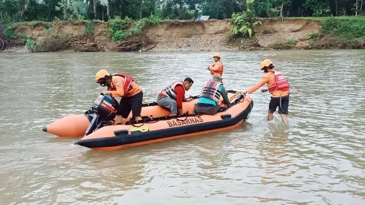 Mandi di Sungai Kampar, Remaja dari Senapelan Pekanbaru Tenggelam
