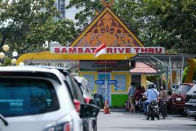 Wajib Pajak Antusias, Pelayanan di UPT Samsat Simpang Tiga Ditingkatkan