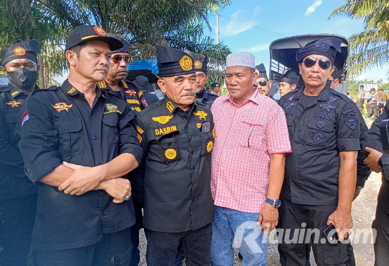 Polisi Cegat Massa Masuk Kebun Sawit Dasrin, LLMB: Kita Siap Mati Pertahankan Hak