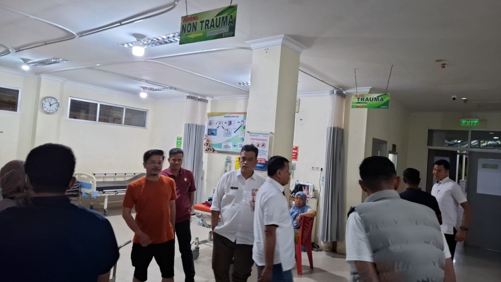 Malam Tahun Baru, Bupati Kuansing Tinjau Puskesmas dan RSUD Teluk Kuantan