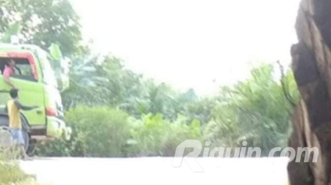 Sopir Truk Keluhkan Pungli Preman di Tambusai Utara Rohul