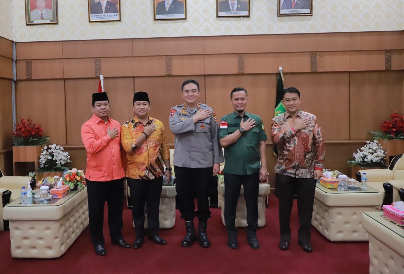 Kunjungi Wakil Rakyat, Ini Masukan Pimpinan DPRD Riau ke Kapolda