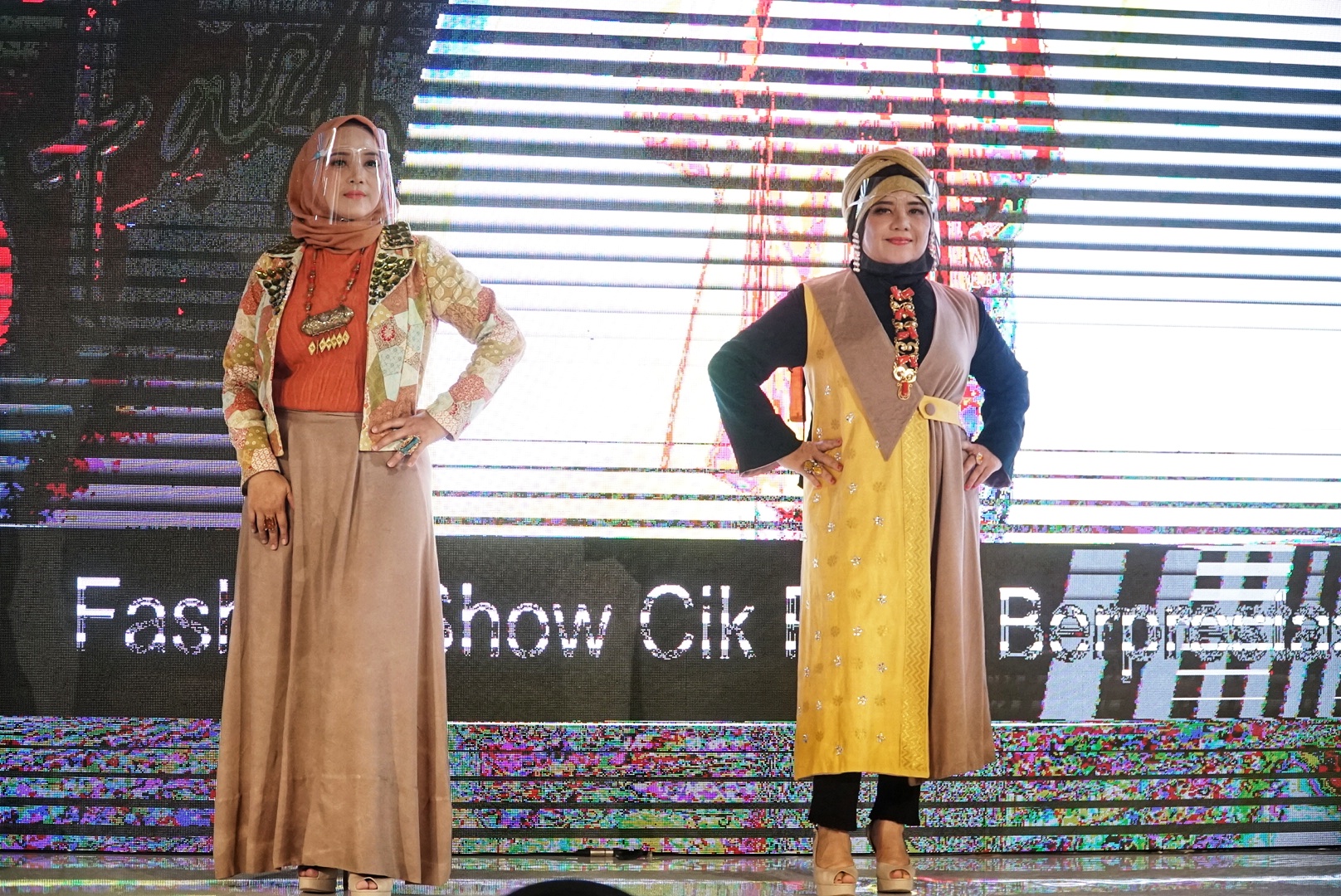 Tampilkan Busana Bahan Viscose-Rayon, IWARA Ambil Bagian di Riau Internasional Fashion Festival 2021