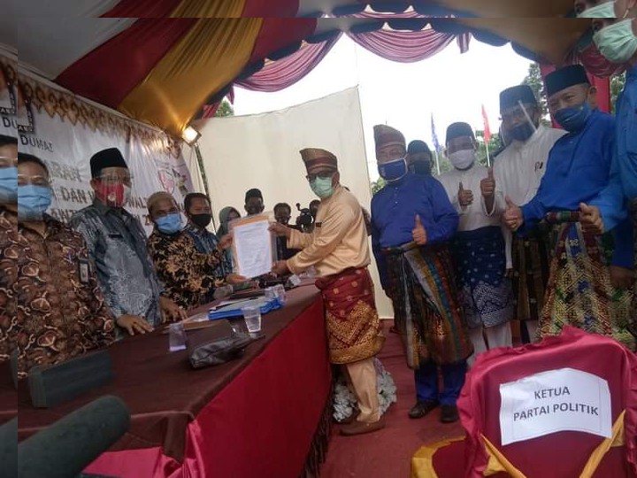 Diusung PKS dan PAN Pasangan Edi Sepen-Zainal Abidin Mendaftar ke KPU Dumai