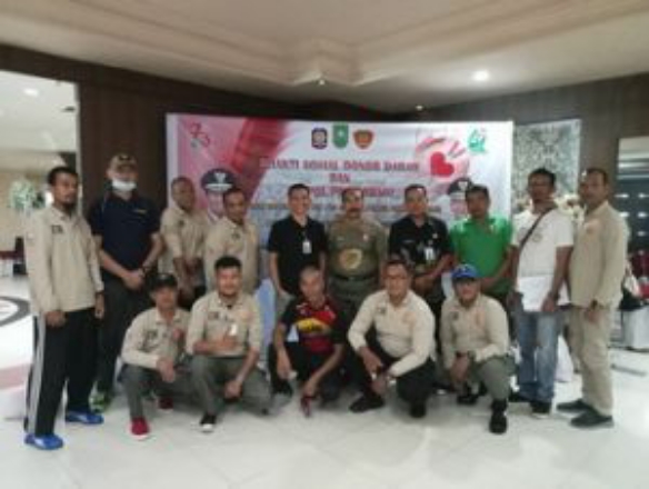 Satpol PP Riau Berbagi Sembako ke Panti Asuhan dalam Rangkaian Kegiatan HUT ke-73