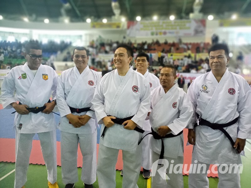 Jaring Karateka Berprestasi, Kapolda Riau Buka Kejurda INKANAS 2022