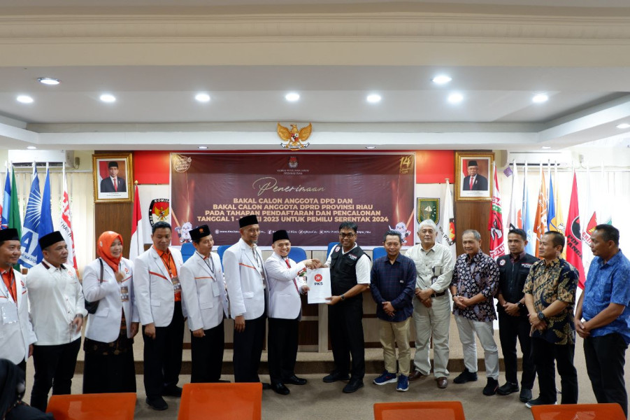 PKS Parpol Pertama, 19 Bacalon DPD Sudah Daftar ke KPU Riau