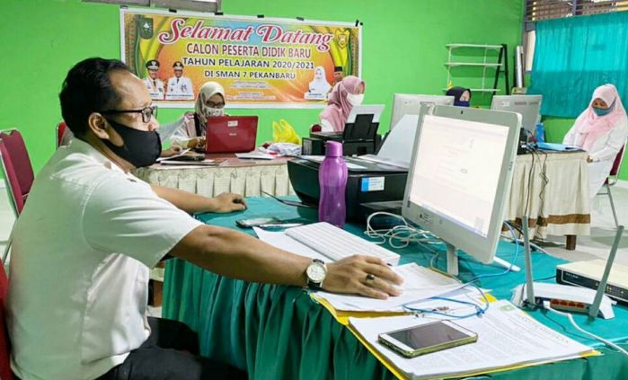 Dibuka Hingga 25 Juni, Hari Pertama PPDB Online SMA dan SMK di Riau Berjalan Lancar