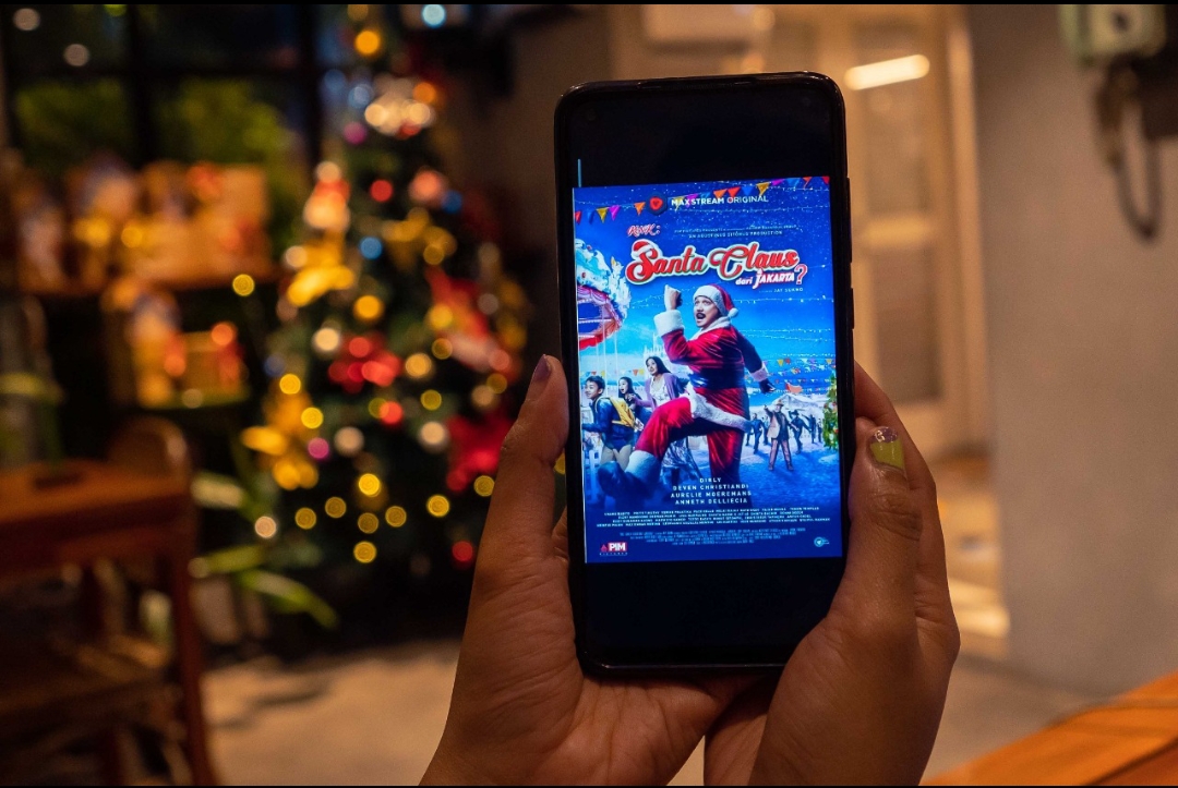MAXstream Rilis Drama Komedi Orisinal 'Kurindu Natal Keluarga : Santa Claus dari Jakarta?' Hangatkan Momen Natal 2021