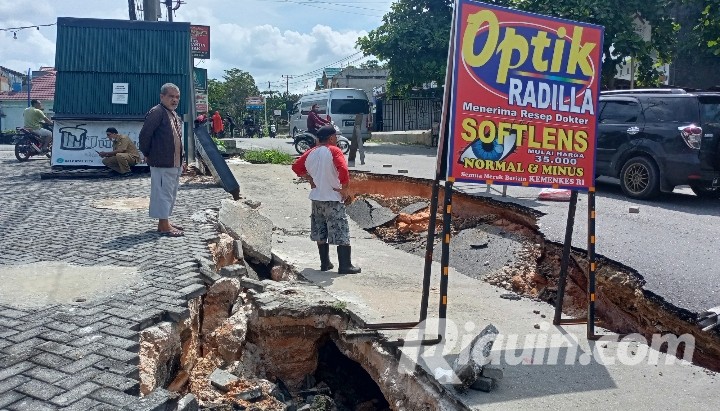 Jalan Lobak Pekanbaru Amblas, Bina Marga Segera Lakukan Rekonstruksi